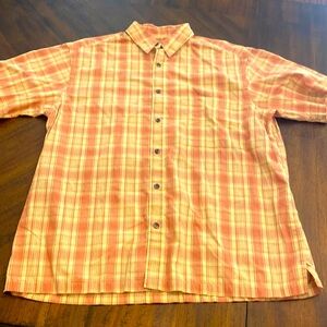 Horny toad men yellow rose colored size large button up